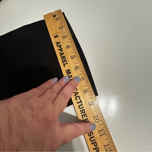 Banana Republic Sleek Black Trousers - Picture 5 of 7